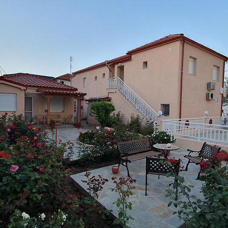 Casa Al Mare 2 Apartamento Peraía Exterior foto