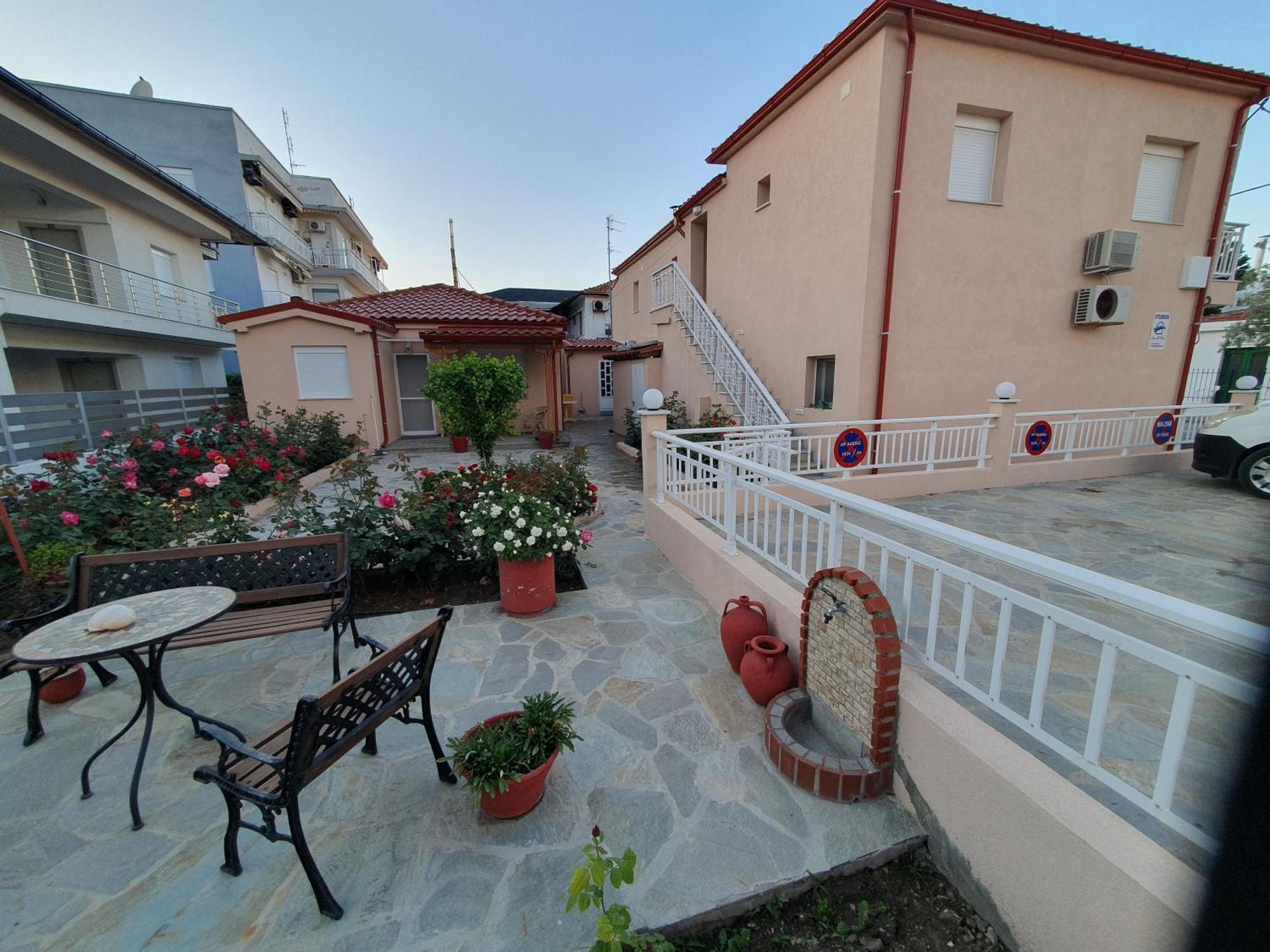 Casa Al Mare 2 Apartamento Peraía Exterior foto