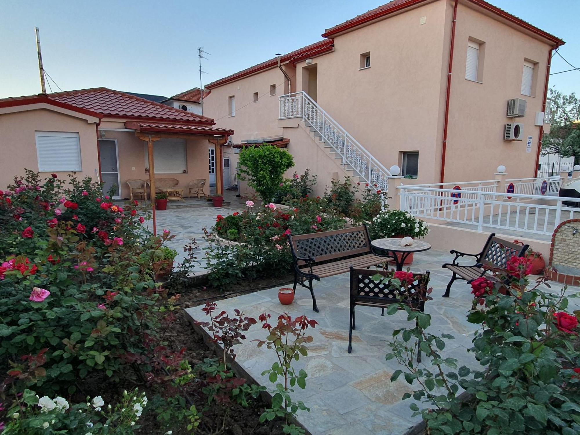 Casa Al Mare 2 Apartamento Peraía Exterior foto